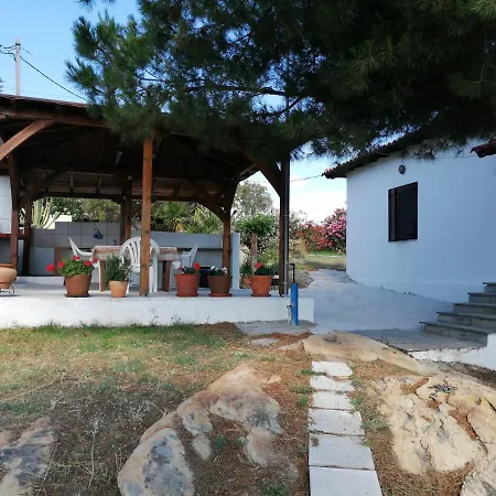 House Lagonisi 別荘