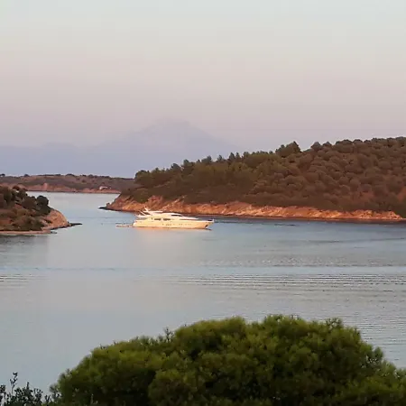 House Lagonisi Holiday home *